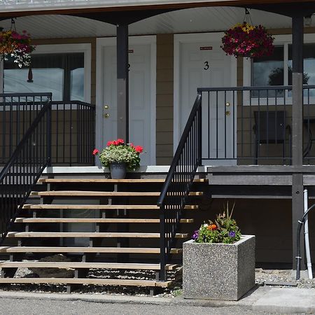 94 Motel & Rv Park 100 Mile House 外观 照片